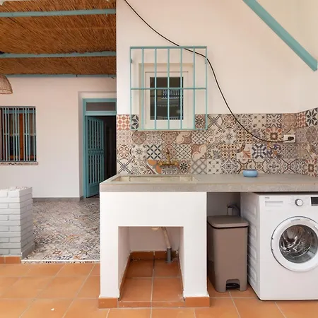 Global Properties, Les Villetes - Magdalena *